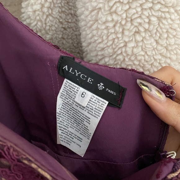 Halter neck prom dress only worn once, like brand new! - Picture 5 of 5